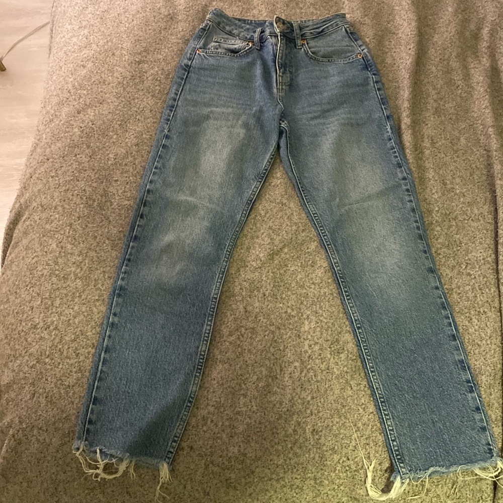 Premium high rise skinny jeans BDG - soooo comfy! Great condition - size 25